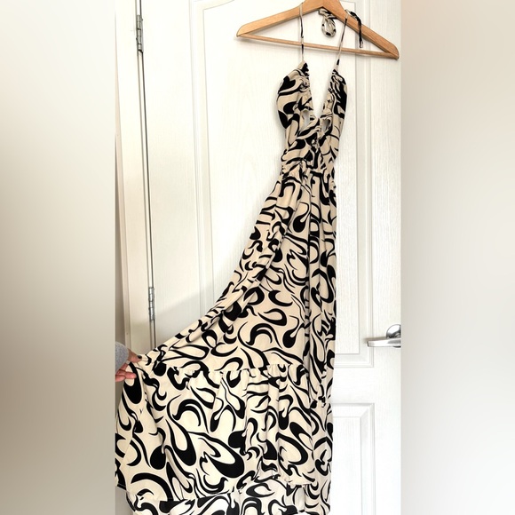 Cupshe Black & Cream Abstract Swirl Ruching Halter Maxi Dress Sz S Tiered Boho - Picture 6 of 16